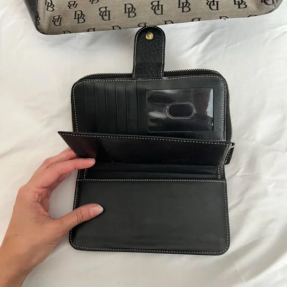 Dooney and Bourke Black Leather and Signature Print Hand Bag and Wallet - Picture 6 of 8